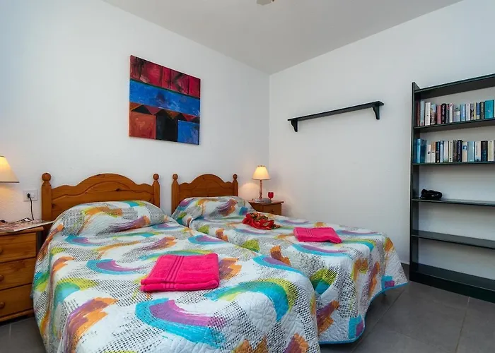 Sunrise Lovely 2 Bedroom 卡亚俄萨尔瓦赫