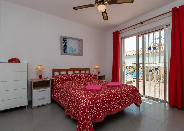 Sunrise Lovely 2 Bedroom 卡亚俄萨尔瓦赫
