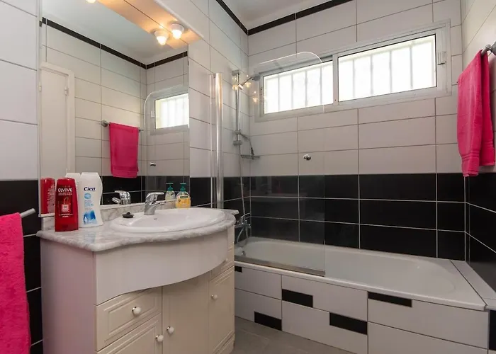 别墅 Sunrise Lovely 2 Bedroom 卡亚俄萨尔瓦赫