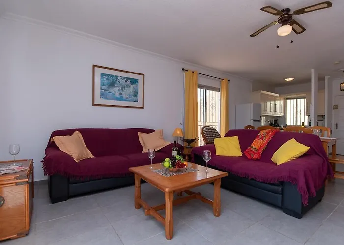 Sunrise Lovely 2 Bedroom 卡亚俄萨尔瓦赫
